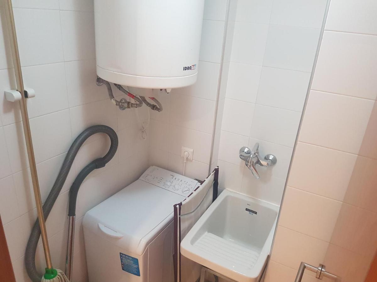 Beautiful Apartment 75M2 With View At The Beach, Pool, Parking Roses Exterior foto