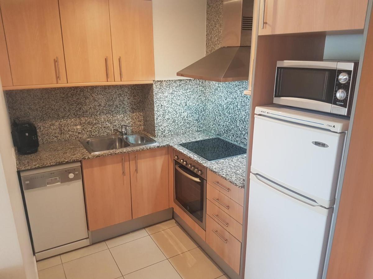 Beautiful Apartment 75M2 With View At The Beach, Pool, Parking Roses Exterior foto